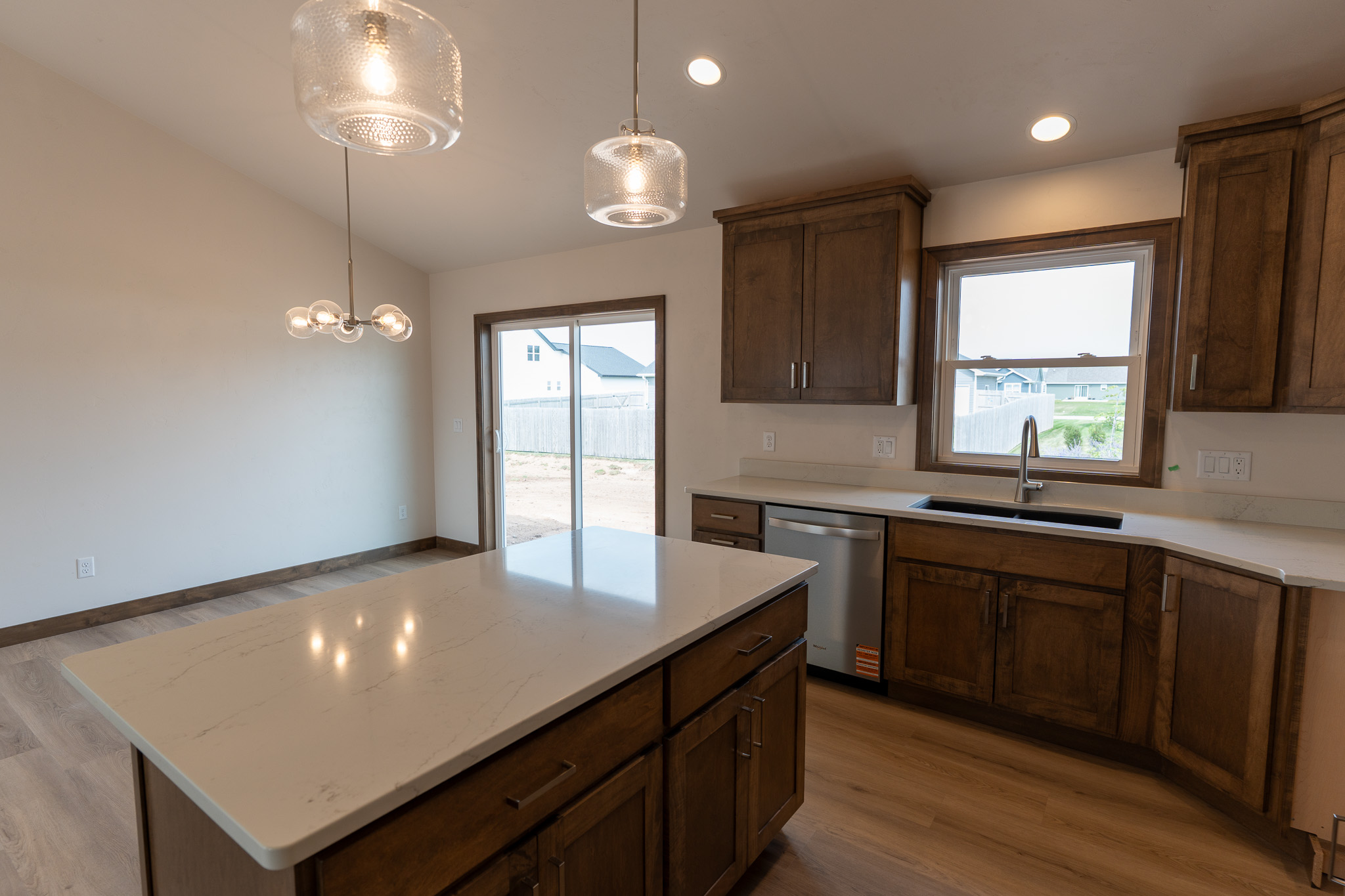 1340 Bens Way, Kaukauna home - view 5