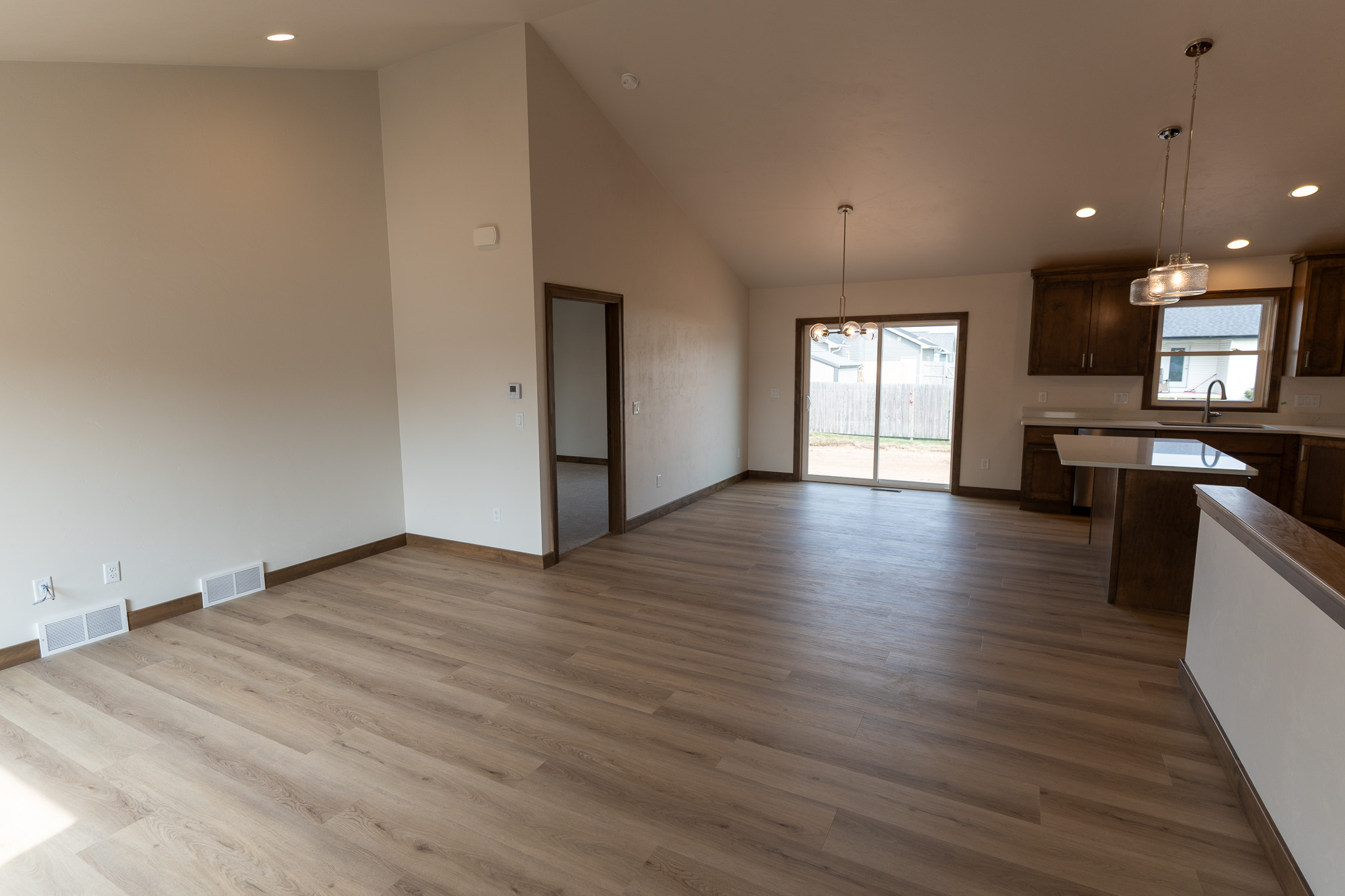 1340 Bens Way, Kaukauna home - view 10