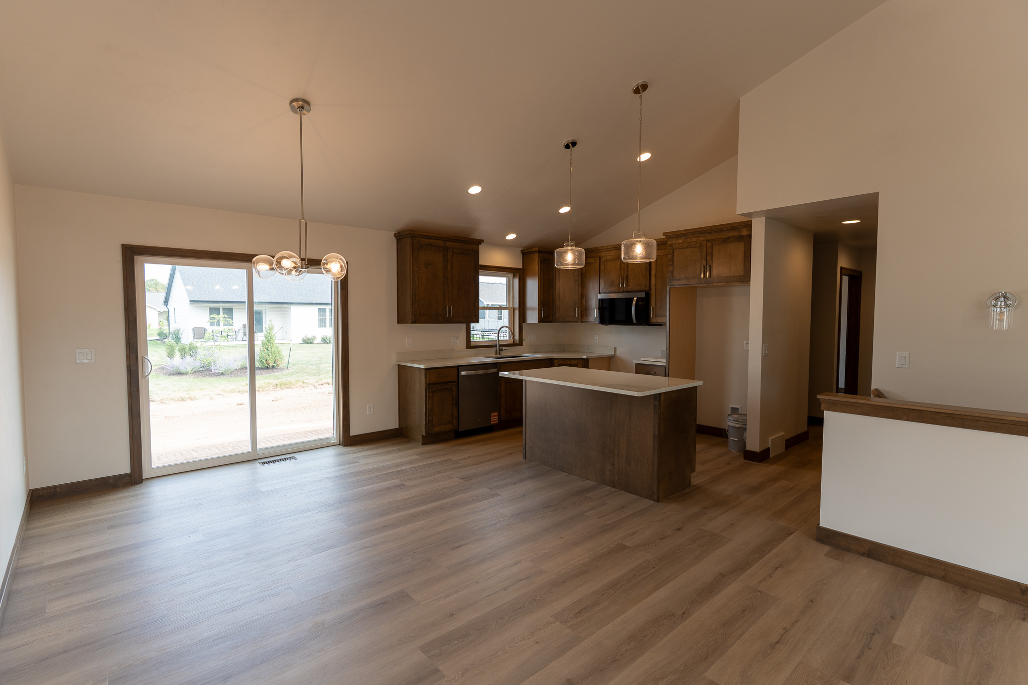 1340 Bens Way, Kaukauna home - view 12