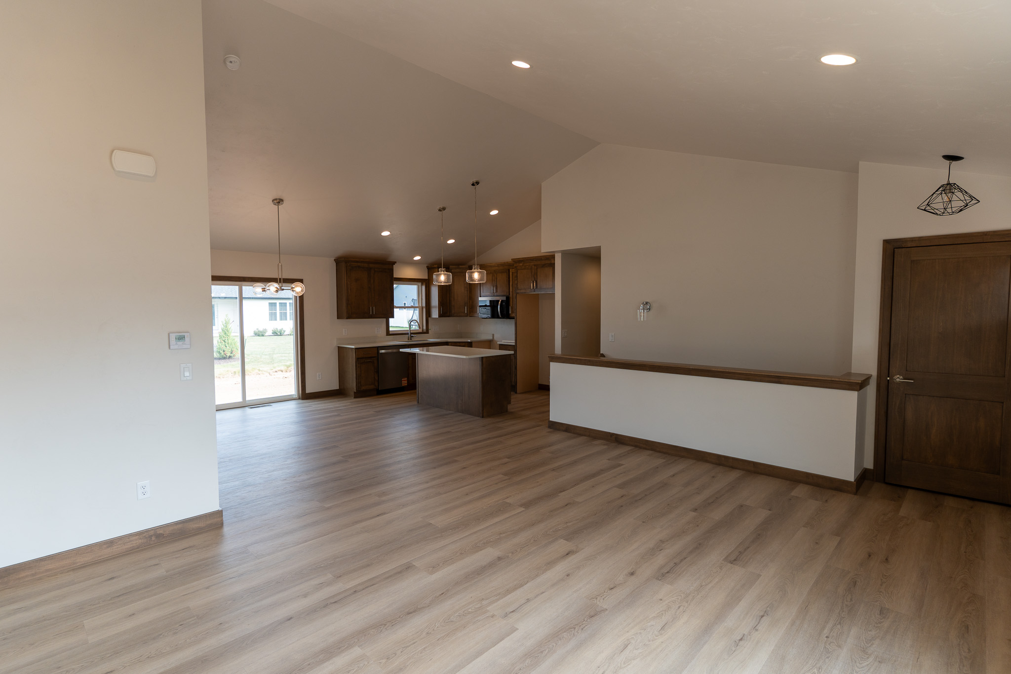 1340 Bens Way, Kaukauna home - view 11