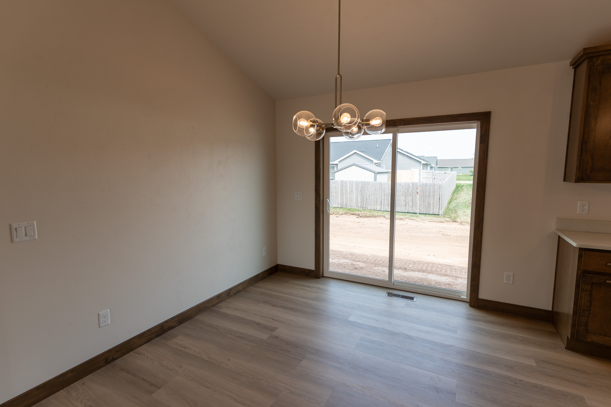 1340 Bens Way, Kaukauna home - view 14