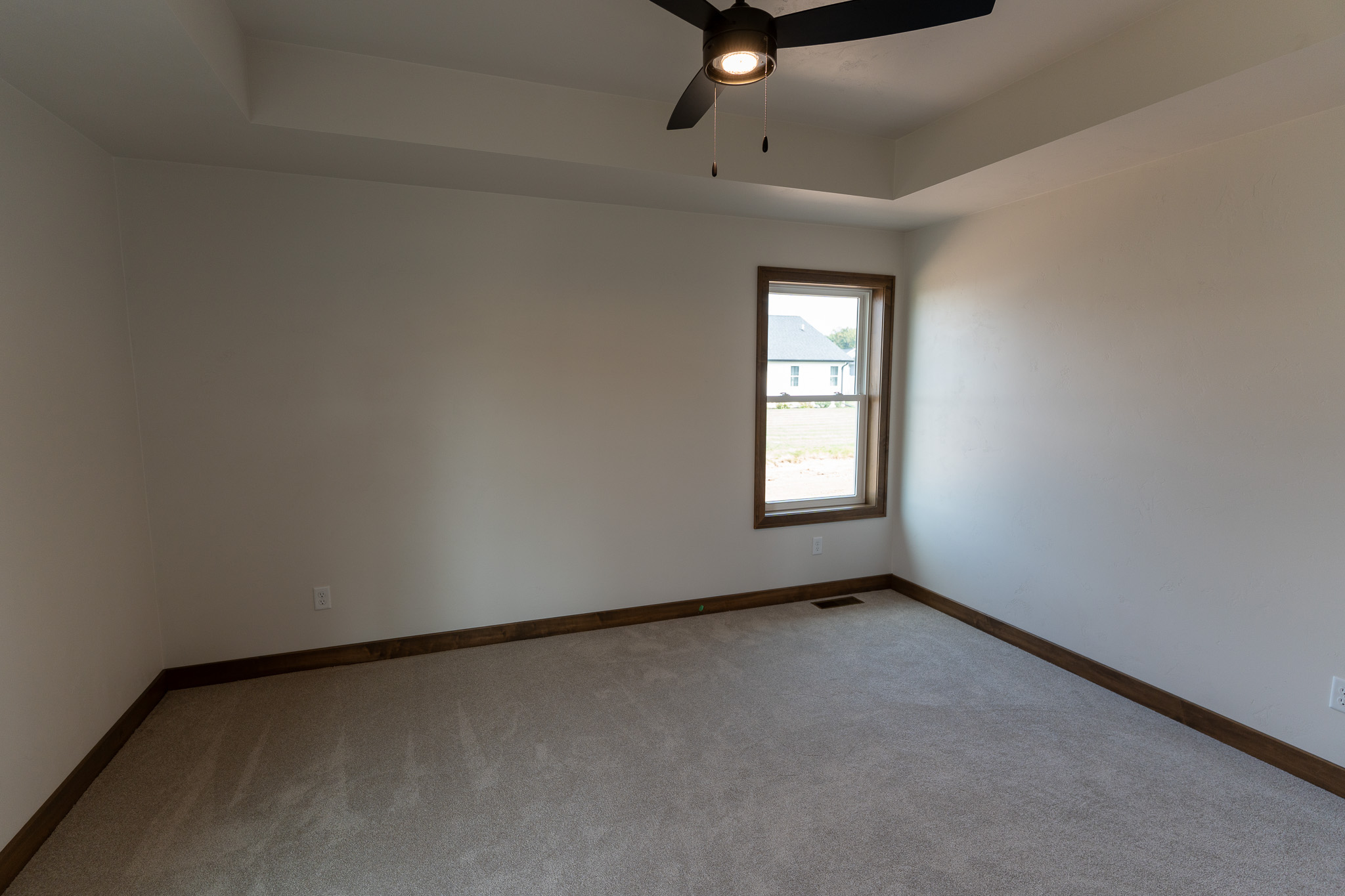 1340 Bens Way, Kaukauna home - view 24