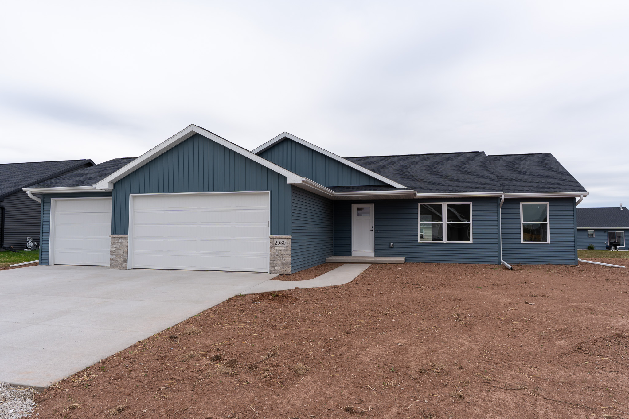 2030 Red Fox Ln, Kaukauna home - view 2