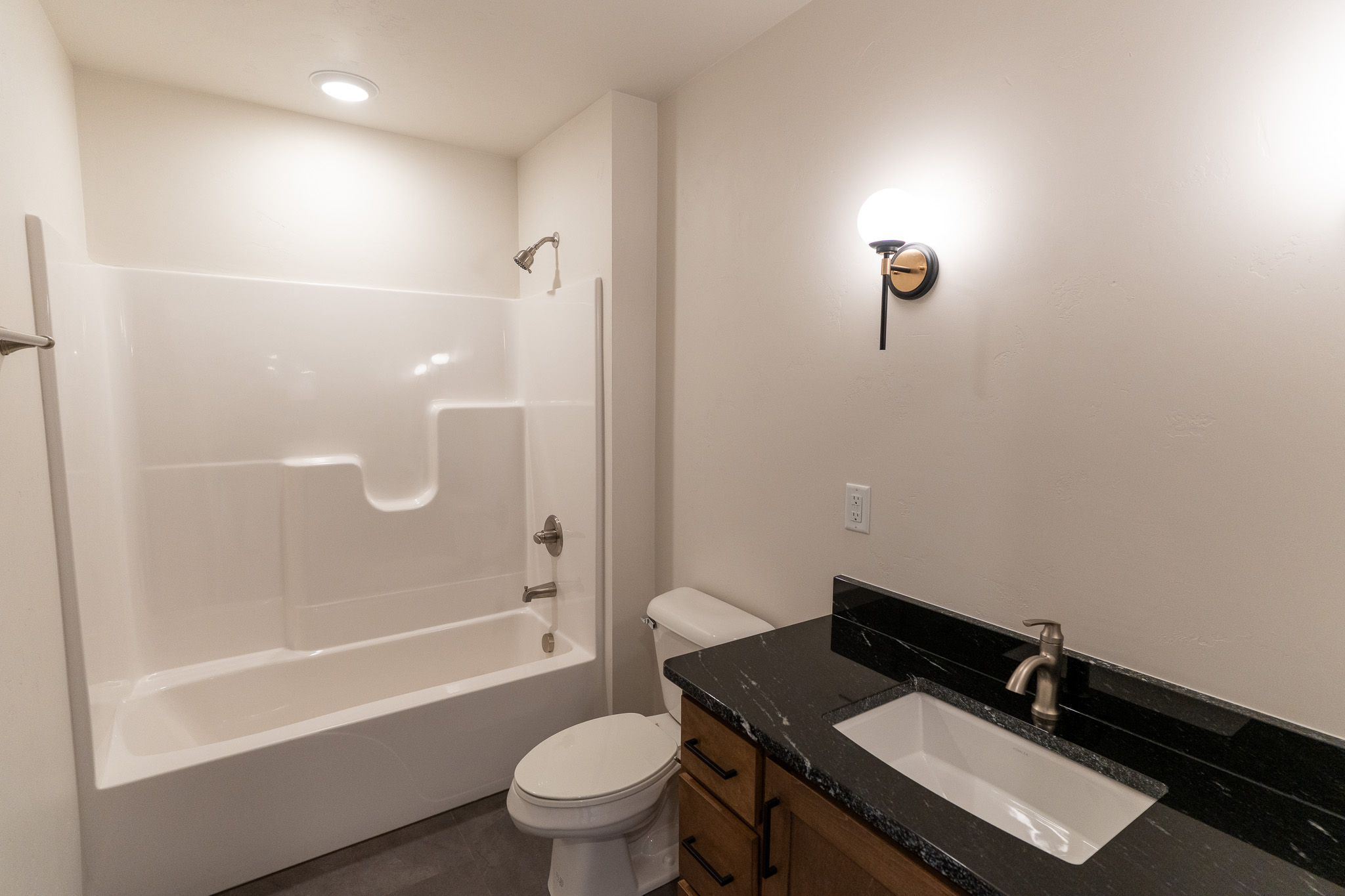 W5836 Edgewood Dr home - view 23