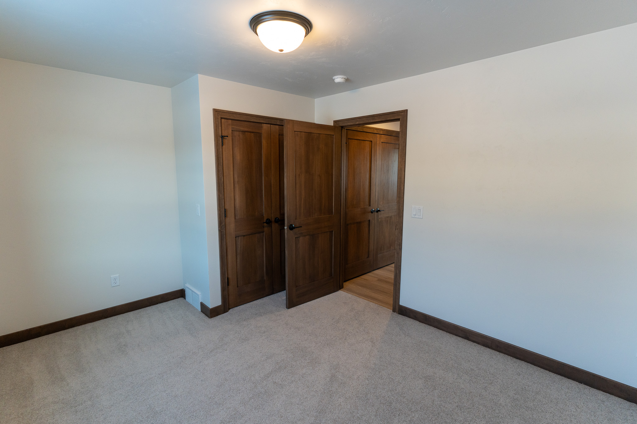 1241 W Thorn Creek home - view 25