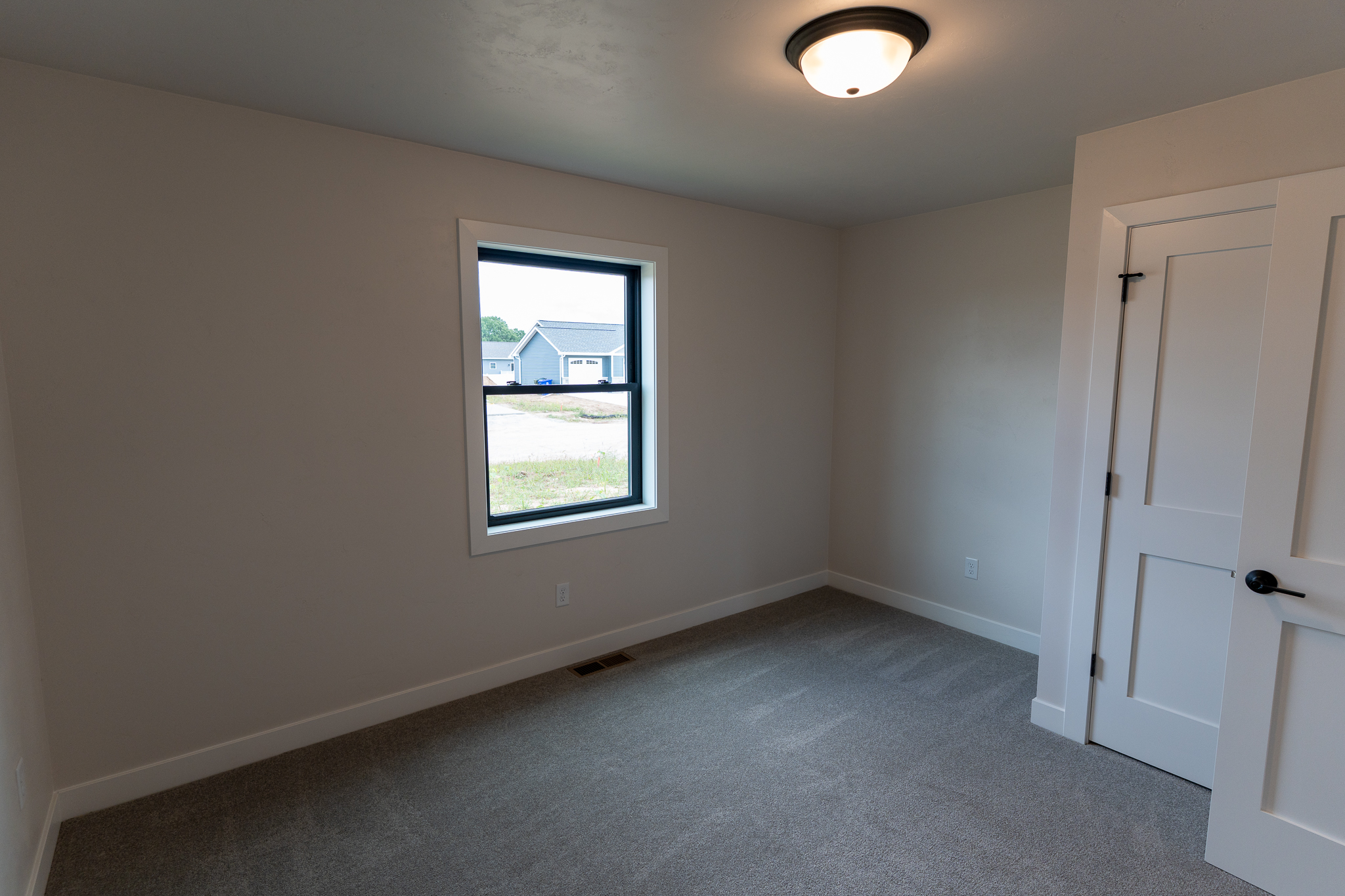 1335 Bens Way, Kaukauna home - view 35