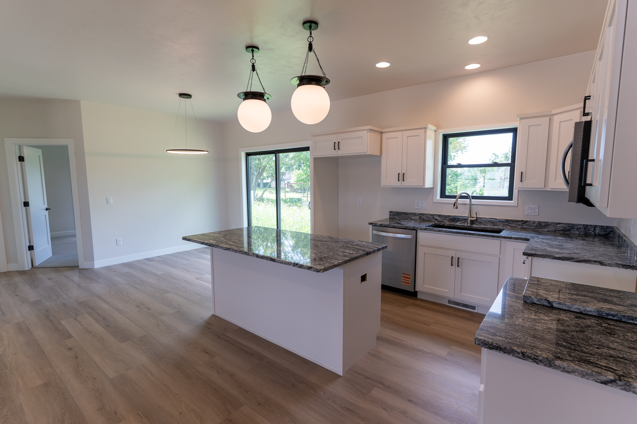 1335 Bens Way, Kaukauna home - view 11