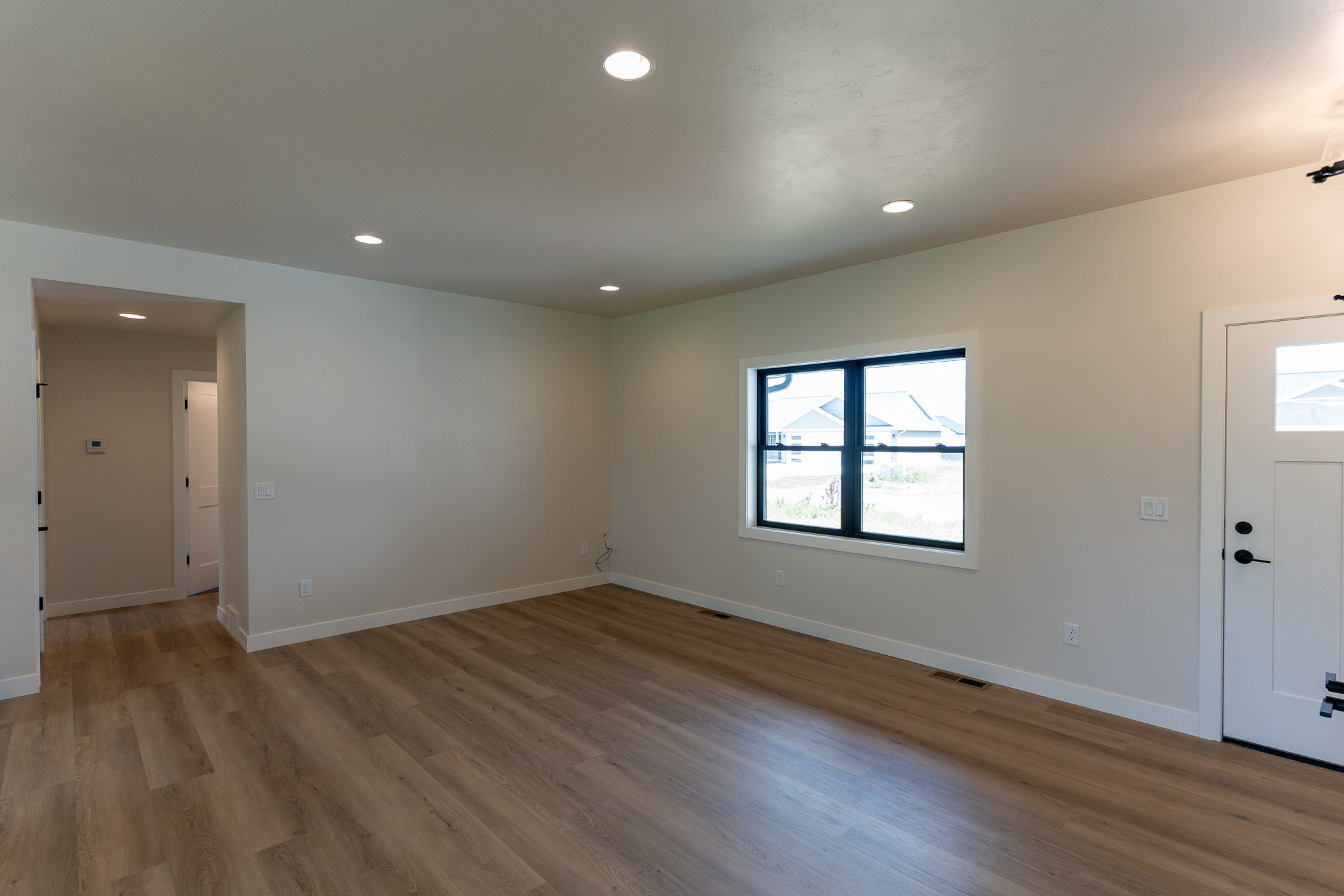 1335 Bens Way, Kaukauna home - view 6